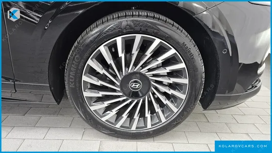 HYUNDAI GRANDEUR CALLIGRAPHY