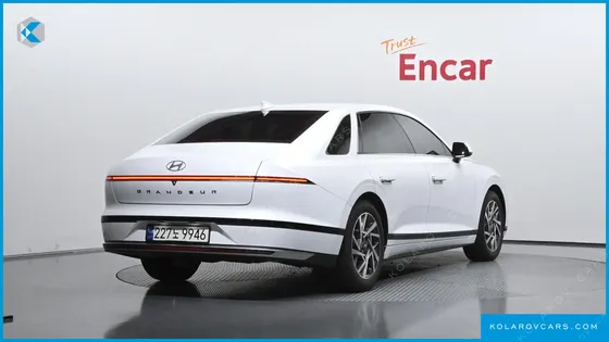 HYUNDAI GRANDEUR PREMIUM