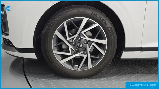 HYUNDAI GRANDEUR PREMIUM