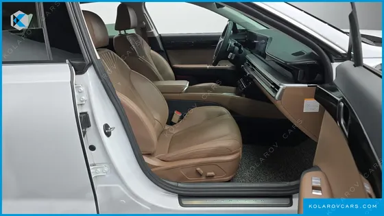 HYUNDAI GRANDEUR PREMIUM