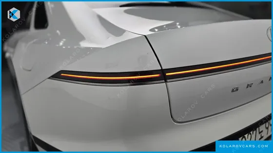 HYUNDAI GRANDEUR PREMIUM