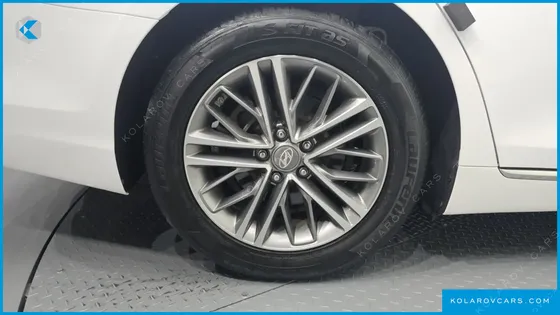 HYUNDAI GRANDEUR 2.4 PREMIUM