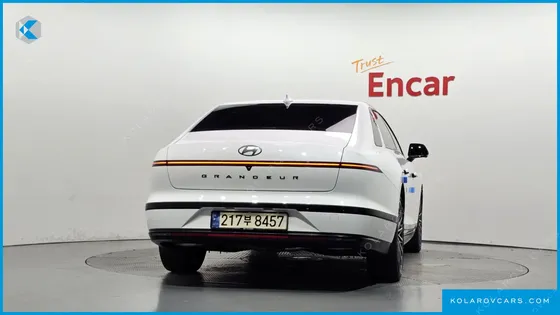 HYUNDAI GRANDEUR CALLIGRAPHY