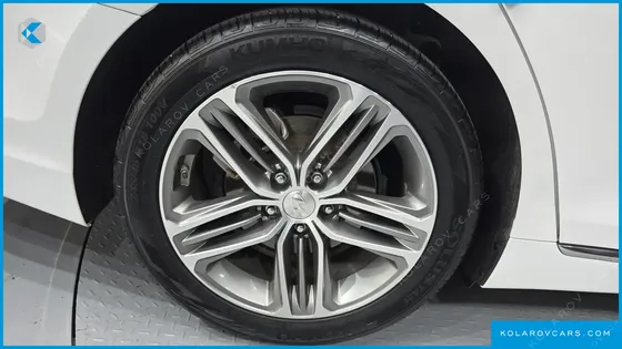 HYUNDAI GRANDEUR 3.0 LPI MODERN (RENTAL CAR)