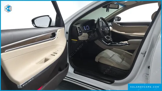 HYUNDAI GRANDEUR 2.4 PREMIUM