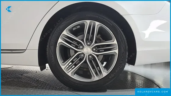 HYUNDAI GRANDEUR 2.4 PREMIUM
