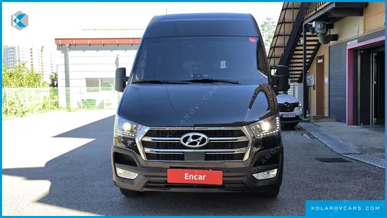 HYUNDAI SOLATI 16-SEATER