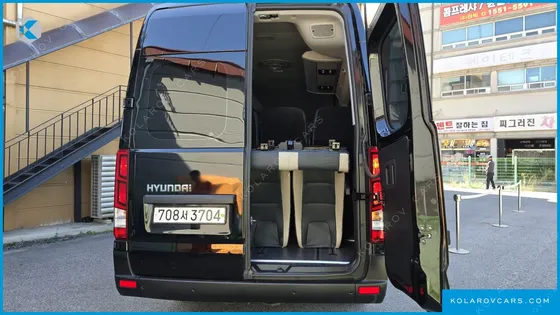 HYUNDAI SOLATI 16-SEATER