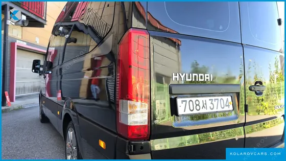 HYUNDAI SOLATI 16-SEATER