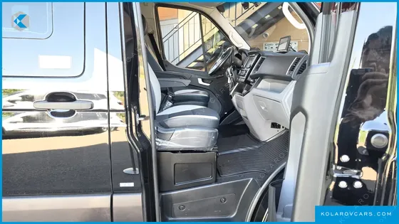 HYUNDAI SOLATI 16-SEATER