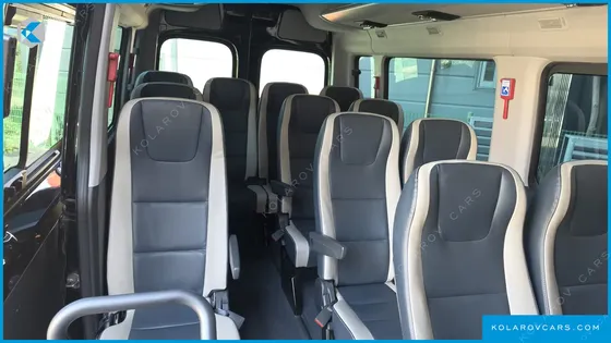 HYUNDAI SOLATI 16-SEATER