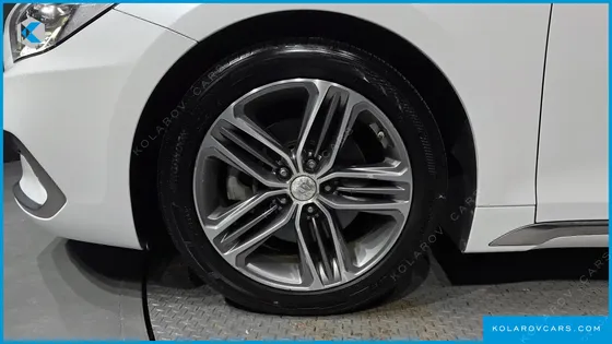 HYUNDAI GRANDEUR 2.4 PREMIUM