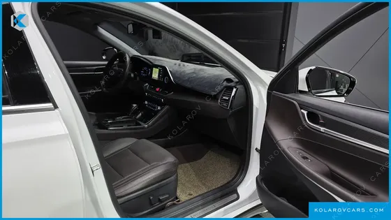 HYUNDAI GRANDEUR 2.4 PREMIUM