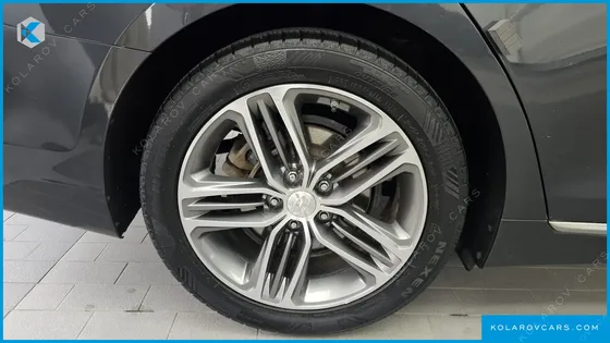 HYUNDAI GRANDEUR 2.2 DIESEL PREMIUM