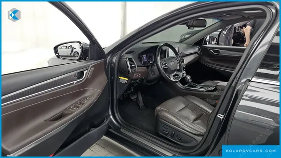 HYUNDAI GRANDEUR 2.2 DIESEL PREMIUM