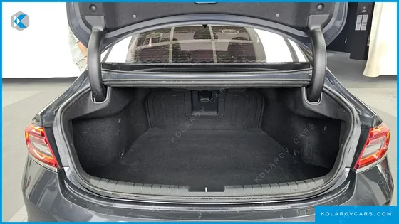 HYUNDAI GRANDEUR 2.2 DIESEL PREMIUM