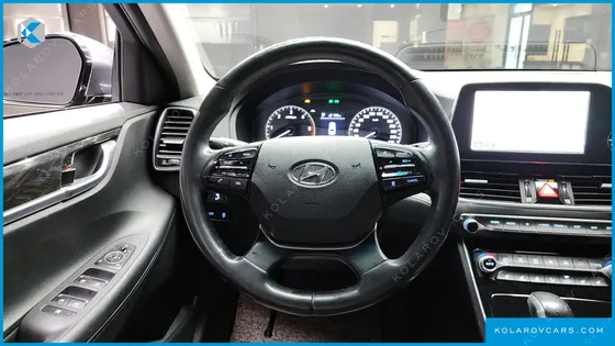HYUNDAI GRANDEUR 2.2 DIESEL PREMIUM
