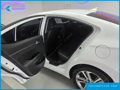 HYUNDAI ELANTRA (AVANTE) 1.6 GDI VALUE PLUS