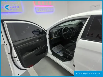 HYUNDAI ELANTRA (AVANTE) 1.6 GDI VALUE PLUS