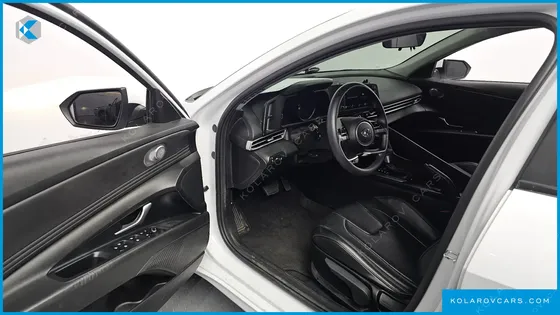 HYUNDAI ELANTRA (AVANTE) 1.6 LPI (RENTAL CAR)