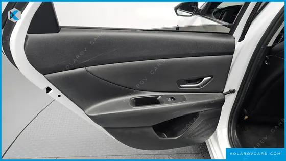 HYUNDAI ELANTRA (AVANTE) 1.6 LPI (RENTAL CAR)