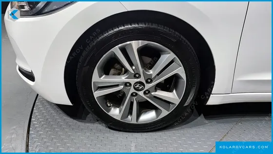 HYUNDAI ELANTRA (AVANTE) 1.6 GDI VALUE PLUS