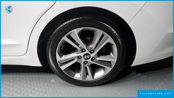 HYUNDAI ELANTRA (AVANTE) 1.6 GDI VALUE PLUS