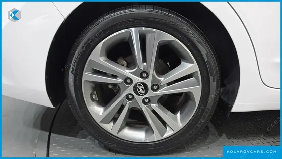 HYUNDAI ELANTRA (AVANTE) 1.6 GDI VALUE PLUS