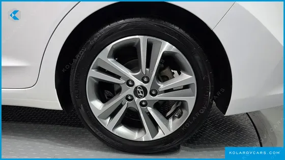 HYUNDAI ELANTRA (AVANTE) 1.6 GDI VALUE PLUS
