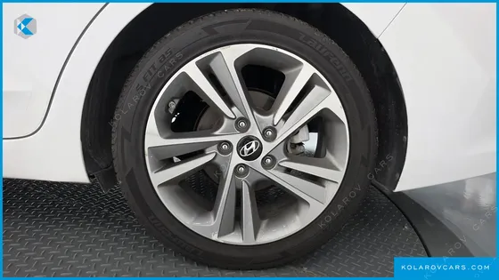 HYUNDAI ELANTRA (AVANTE) 1.6 GDI VALUE PLUS