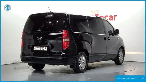 HYUNDAI STAREX VAN 5-SEATER