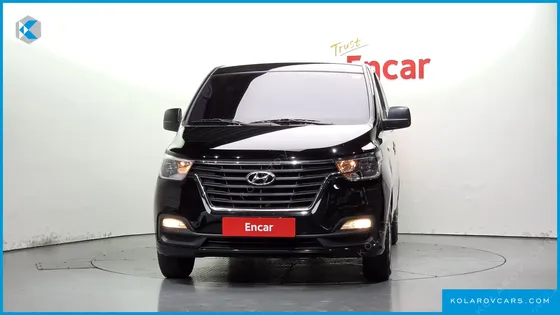 HYUNDAI STAREX VAN 5-SEATER