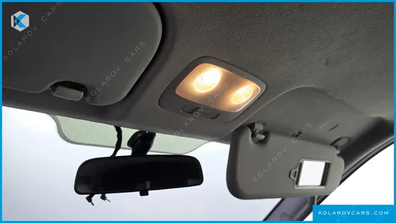 HYUNDAI STAREX VAN 5-SEATER