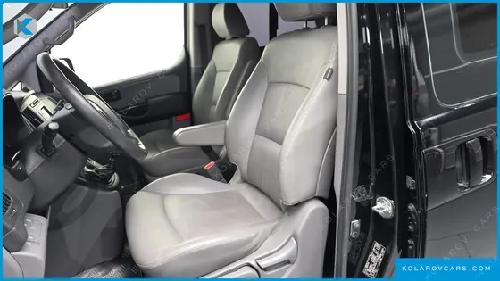 HYUNDAI STAREX VAN 5-SEATER