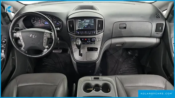 HYUNDAI STAREX WAGON 12-SEATER