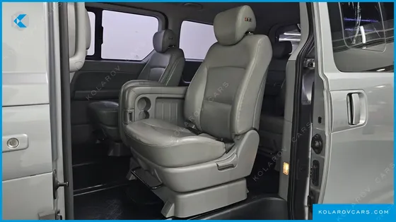 HYUNDAI STAREX WAGON 12-SEATER