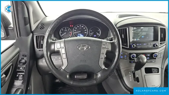 HYUNDAI STAREX WAGON 12-SEATER
