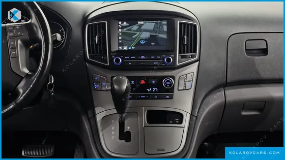 HYUNDAI STAREX WAGON 12-SEATER