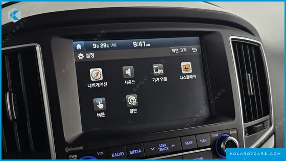 HYUNDAI STAREX WAGON 12-SEATER