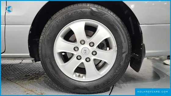 HYUNDAI STAREX WAGON 12-SEATER