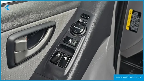 HYUNDAI STAREX WAGON 12-SEATER