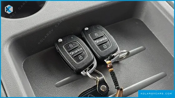 HYUNDAI STAREX WAGON 12-SEATER