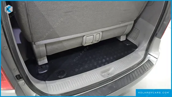 HYUNDAI STAREX WAGON 12-SEATER