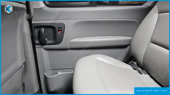 HYUNDAI STAREX WAGON 12-SEATER