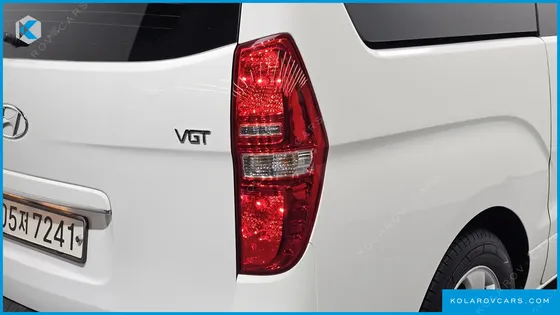 HYUNDAI STAREX WAGON 12-SEATER