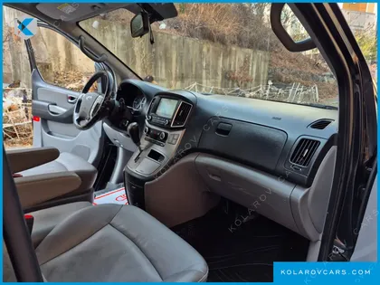 HYUNDAI STAREX WAGON 11-SEATER