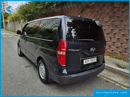HYUNDAI STAREX VAN 3-SEATER