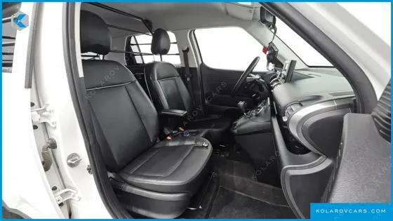 HYUNDAI CASPER VAN