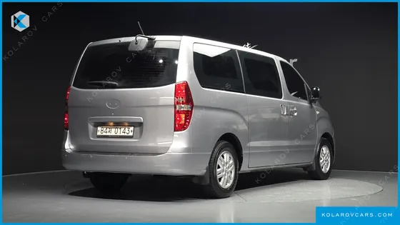 HYUNDAI STAREX VAN 3-SEATER