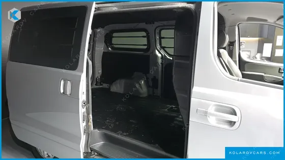HYUNDAI STAREX VAN 3-SEATER